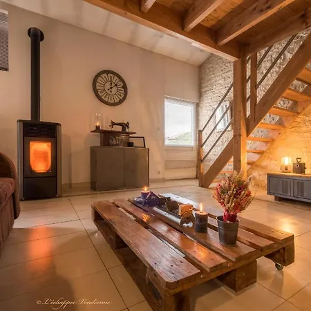 فندق مبيت وإفطار L'echappee Vendeenne Saint-Aubin-la-Plaine