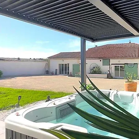 B&B L'echappee Vendeenne Saint-Aubin-la-Plaine