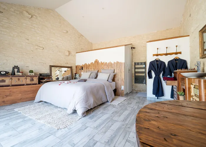 Bed & Breakfast L'echappee Vendeenne 3*